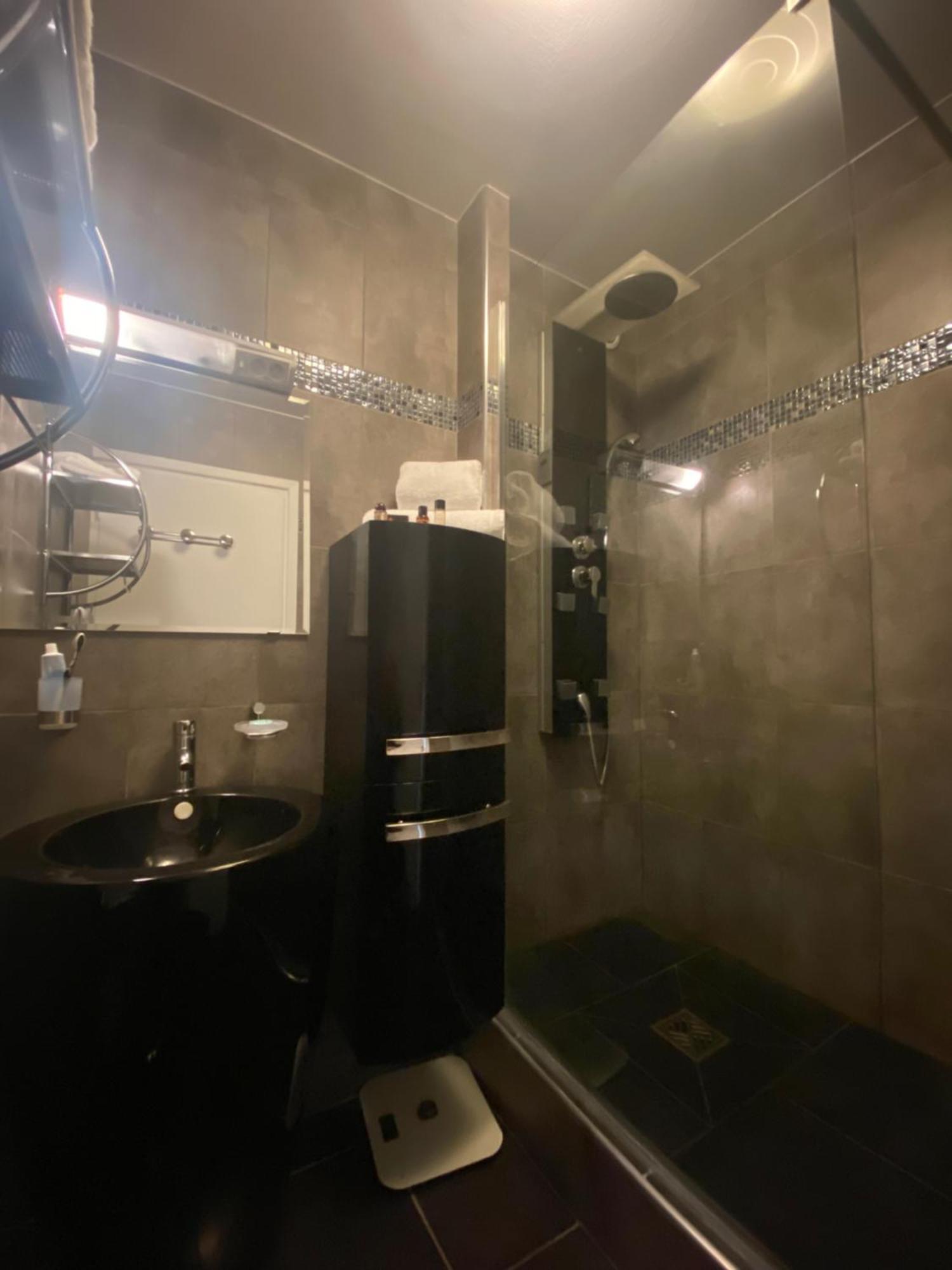 Familial 140 M2 13 Appartement Parijs